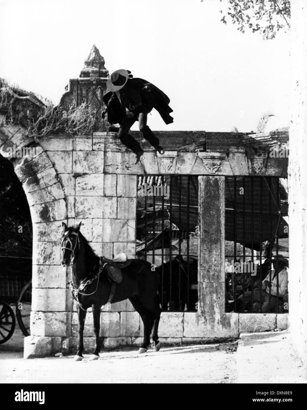 Zorro Alain Delon Banque d'images noir et blanc Alamy