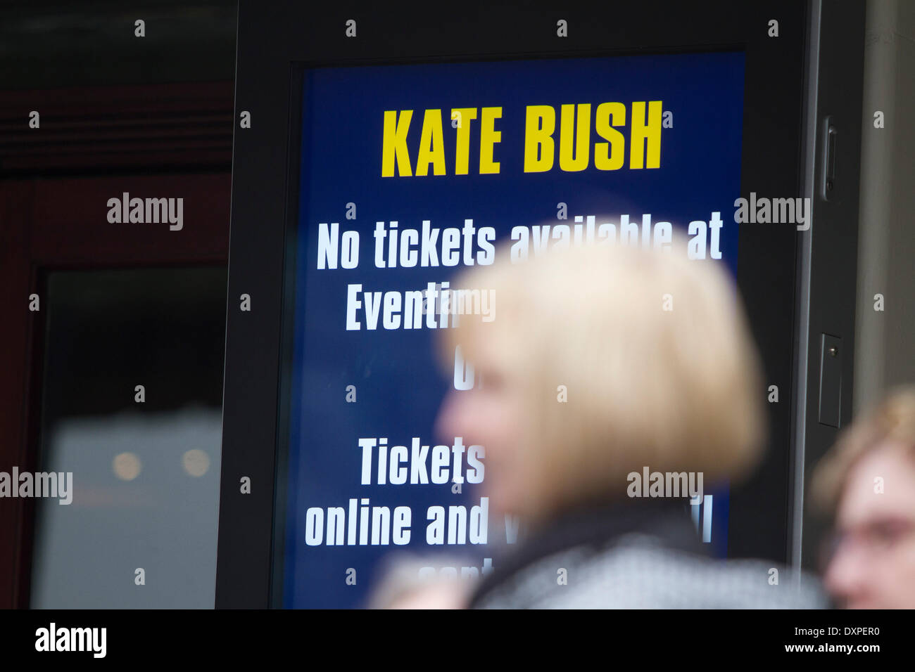 London UK. 28 mars 2014. Les billets pour les concerts de Kate Bush se sont vendus en 15 minutes après le chanteur auteur-compositeur a annoncé une série de dates de concert. Kate Bush fera un retour sur scène en direct après 35 ans commençant à l'Hammersmith Apollo dans le courant de l'année Crédit : amer ghazzal/Alamy Live News Banque D'Images