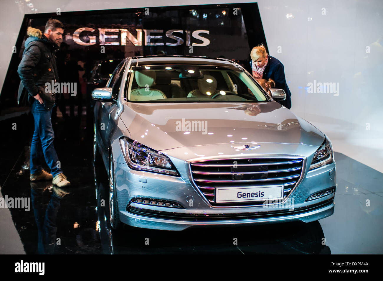 Poznan, Pologne. Mar 27, 2014. Poznan Motor Show est le plus grand événement juste en Pologne, l'industrie automobile, organisé chaque année par la foire internationale. Sur la photo Hyundai Genesis. Credit : Lukas Juszczak/Alamy Live News Banque D'Images