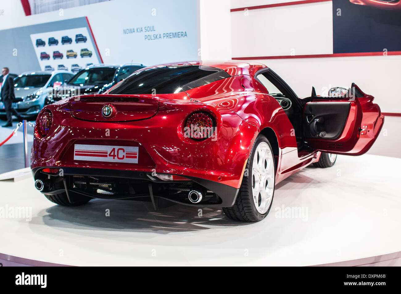 Poznan, Pologne. Mar 27, 2014. Poznan Motor Show est le plus grand événement juste en Pologne, l'industrie automobile, organisé chaque année par la foire internationale. Sur la photo l'Alfa Romeo 4C. Credit : Lukas Juszczak/Alamy Live News Banque D'Images