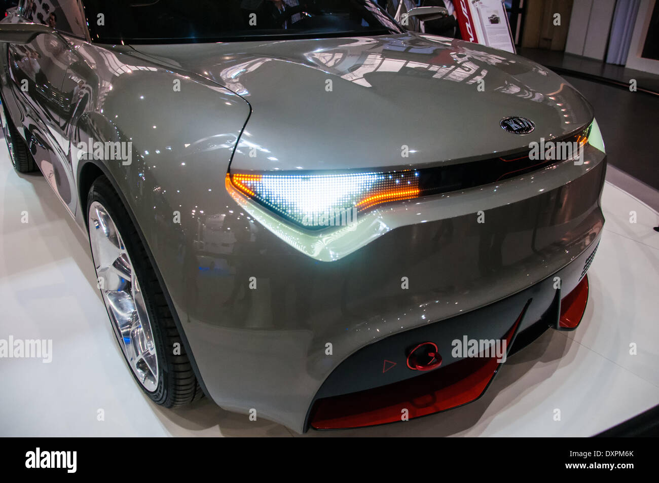 Poznan, Pologne. Mar 27, 2014. Poznan Motor Show est le plus grand événement juste en Pologne, l'industrie automobile, organisé chaque année par la foire internationale. Sur l'image Kia Provo. Credit : Lukas Juszczak/Alamy Live News Banque D'Images