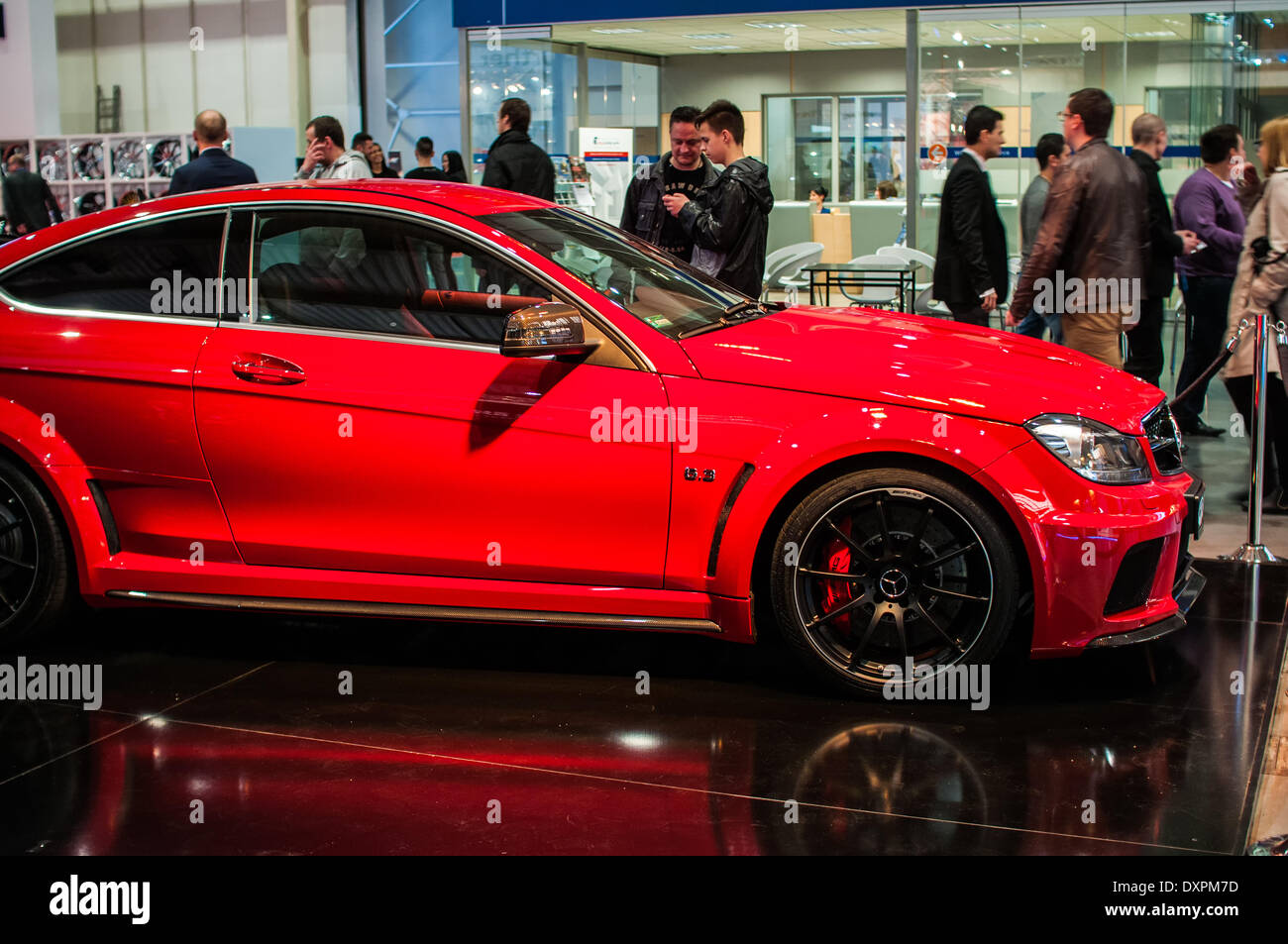 Poznan, Pologne. Mar 27, 2014. Poznan Motor Show est le plus grand événement juste en Pologne, l'industrie automobile, organisé chaque année par la foire internationale. Sur la photo mercedes gzox. Credit : Lukas Juszczak/Alamy Live News Banque D'Images