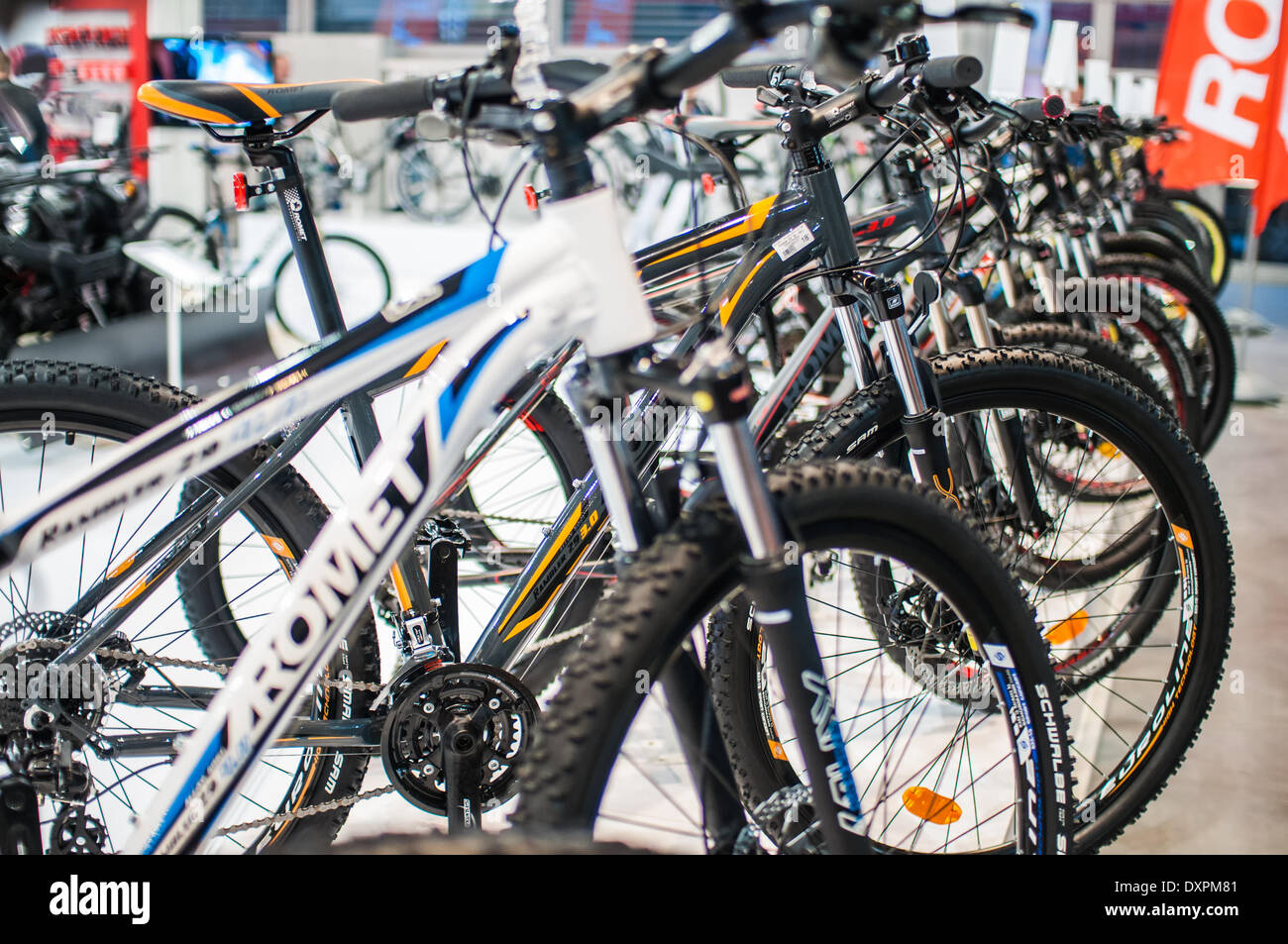 Poznan, Pologne. Mar 27, 2014. Poznan Motor Show est le plus grand événement juste en Pologne, l'industrie automobile, organisé chaque année par la foire internationale. Sur la photo avec les vélos. Credit : Lukas Juszczak/Alamy Live News Banque D'Images