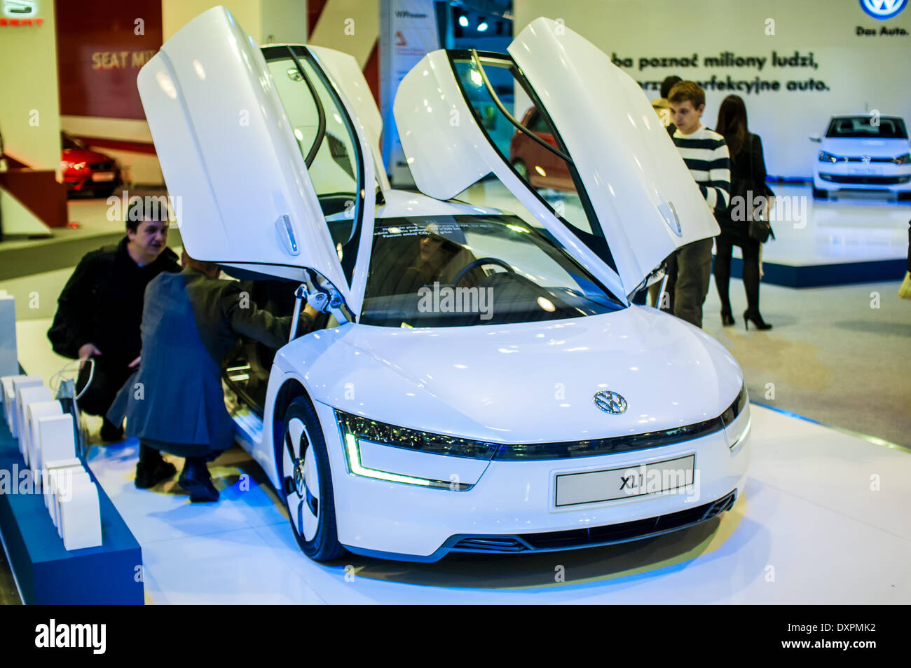 Poznan, Pologne. Mar 27, 2014. Poznan Motor Show est le plus grand événement juste en Pologne, l'industrie automobile, organisé chaque année par la foire internationale. Sur la photo Volkswagen XL1. Credit : Lukas Juszczak/Alamy Live News Banque D'Images