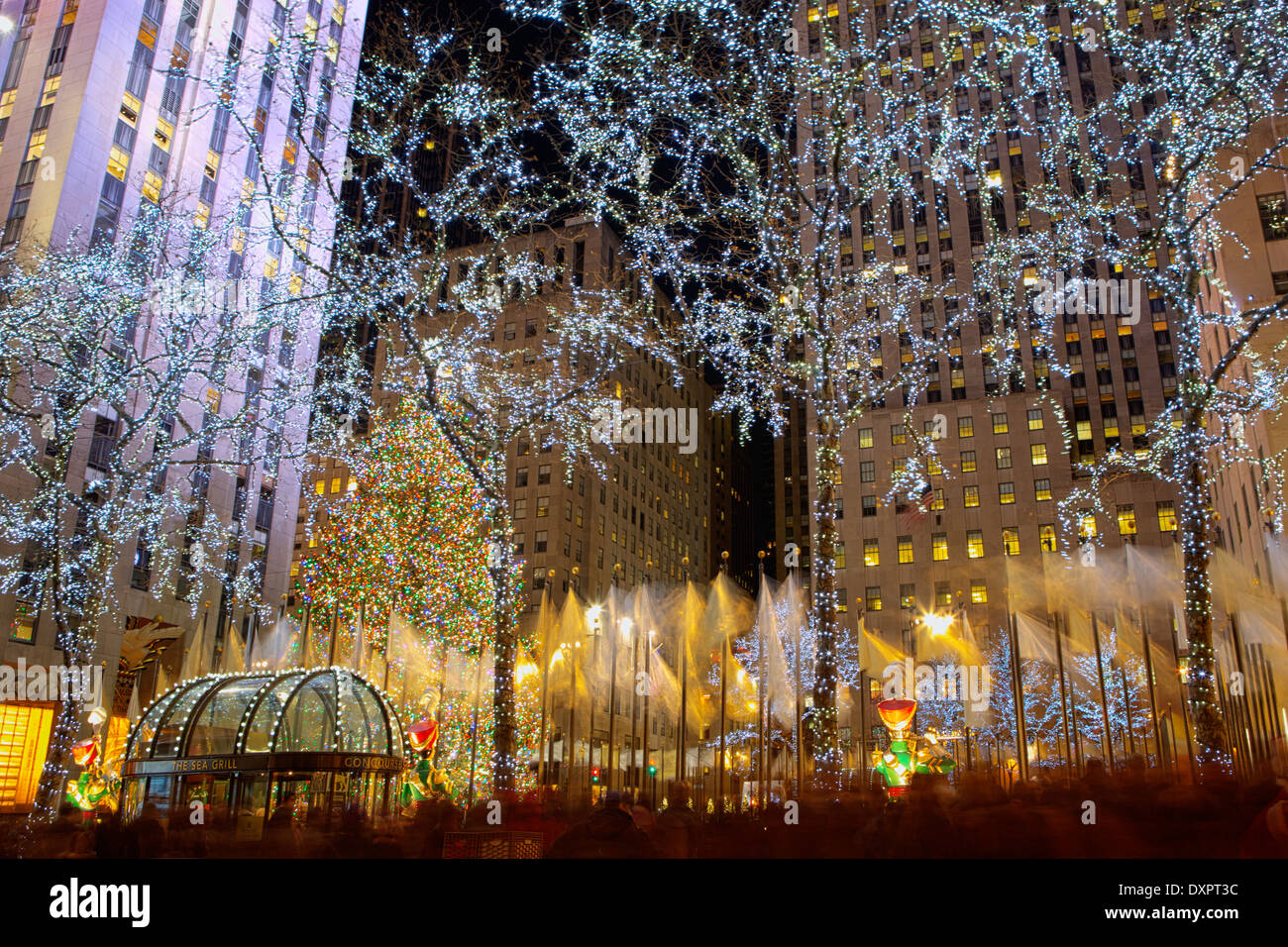 La Rockefeller Plaza décorée pour les fêtes, NYC, NY, USA Banque D'Images
