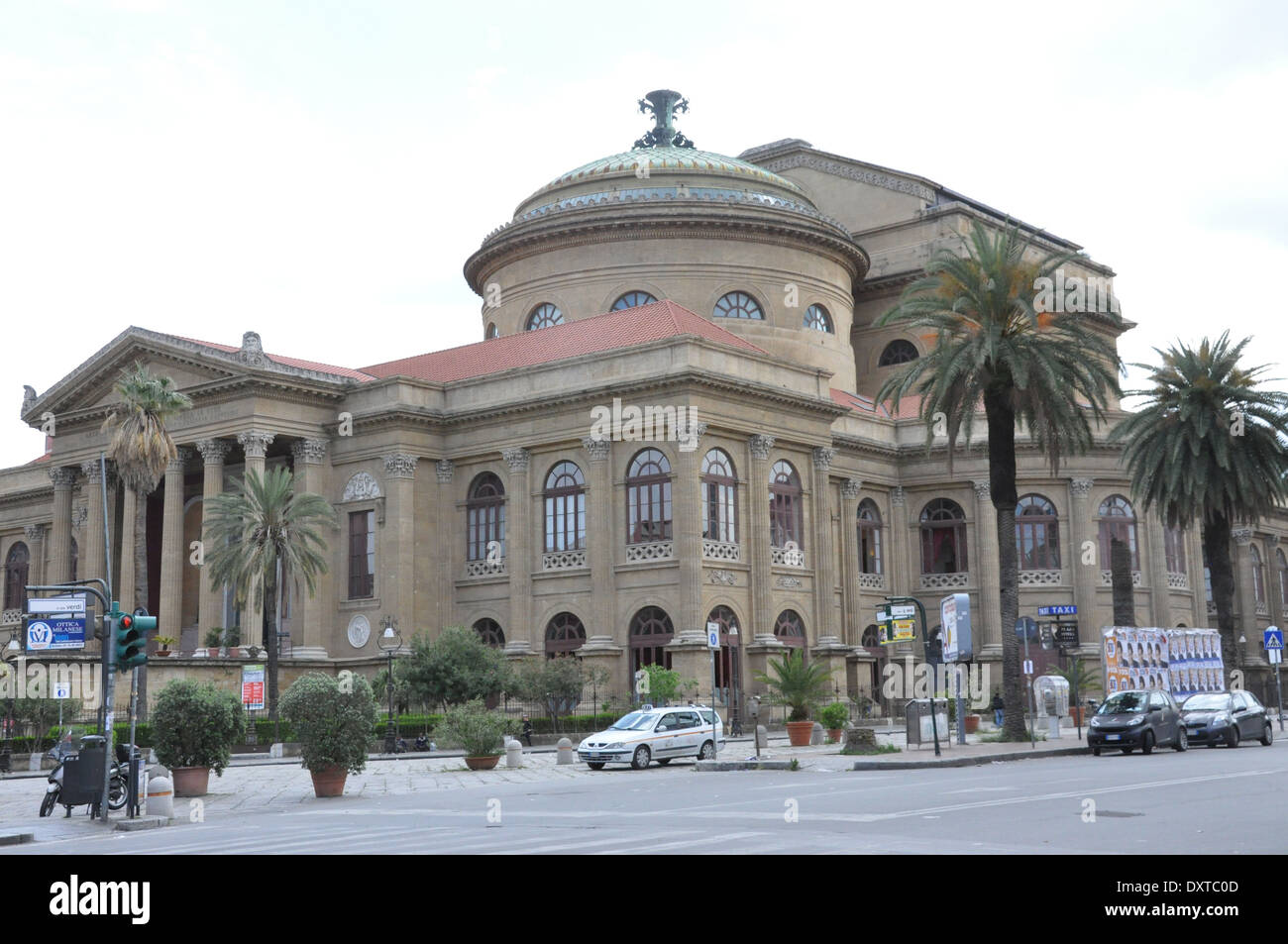 Teatro Massimo de Palerme, le plus grand opéra en Italie et troisième en Europe. Banque D'Images