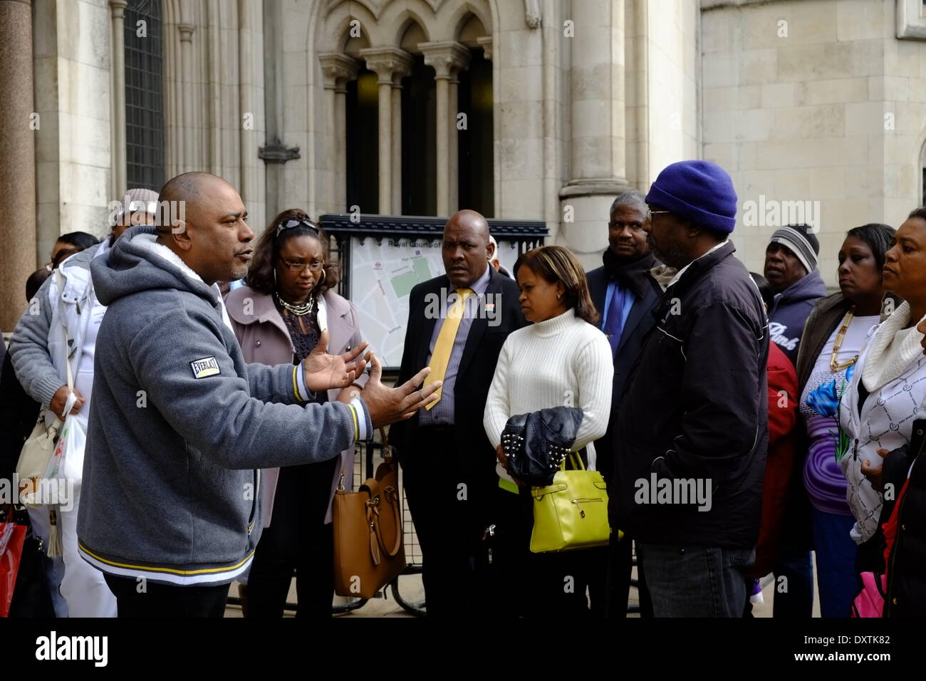 Londres, Royaume-Uni. Mar 31, 2014. La démonstration est de marquer la journée deux recours contre la Haute Cour le rejet de la révision judiciaire de la MPA formé par Olivier Bancoult en avril dernier. La lutte des habitants de rentrer chez eux a conduit à une bataille juridique qui dure depuis des décennies dans les tribunaux britanniques Crédit : Rachel Megawhat/Alamy Live News Banque D'Images