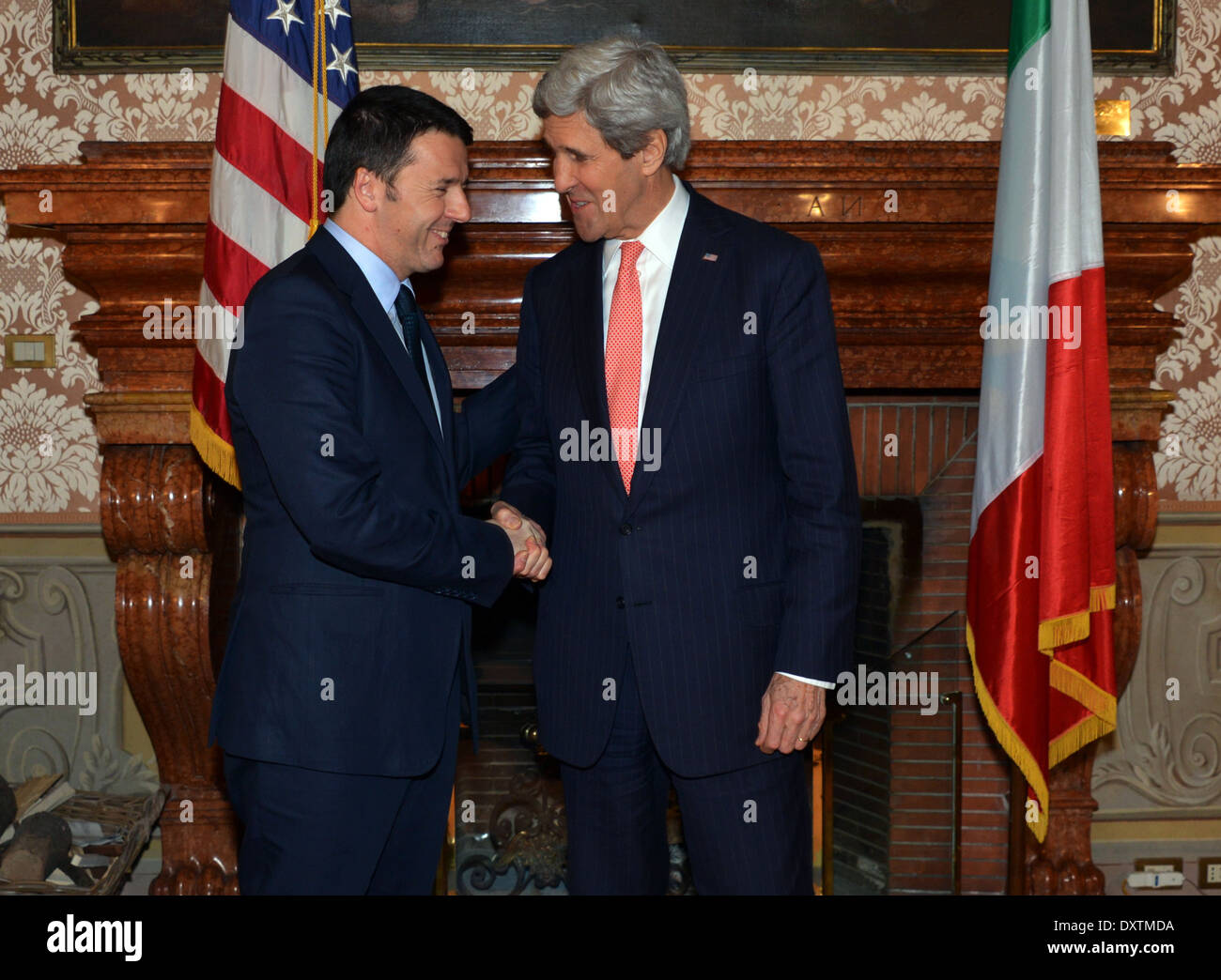 Kerry secrétaire se réunit avec le Premier ministre italien Renzi Banque D'Images