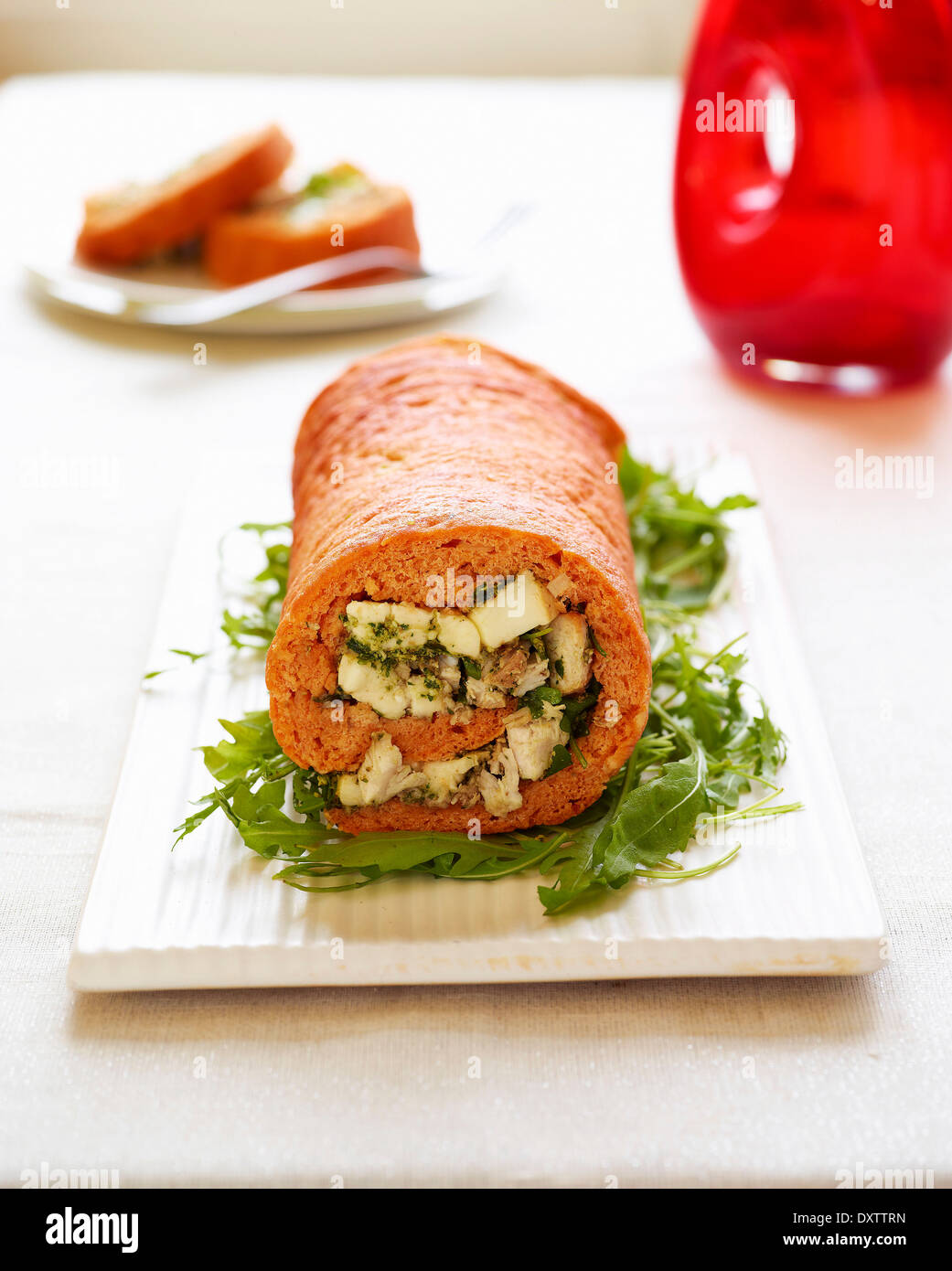 Poulet Et Tomate Gateau Roule Sale Photo Stock Alamy