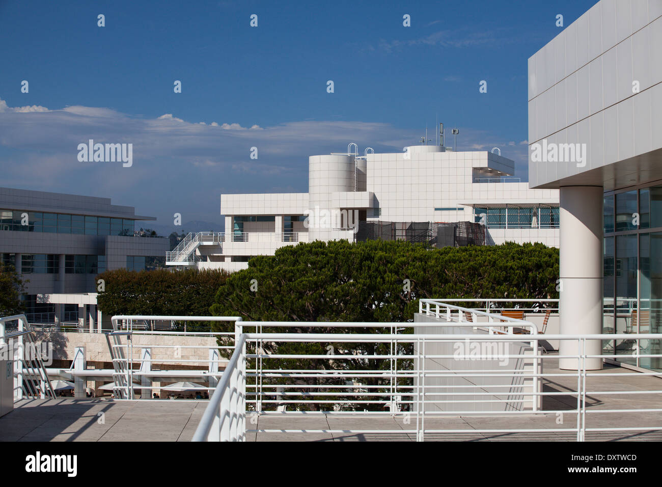 LOS ANGELES, CA - 4 juillet 2011 : le Getty Center attire plus de 1,3 millions de visiteurs chaque année à c'est une colline Banque D'Images