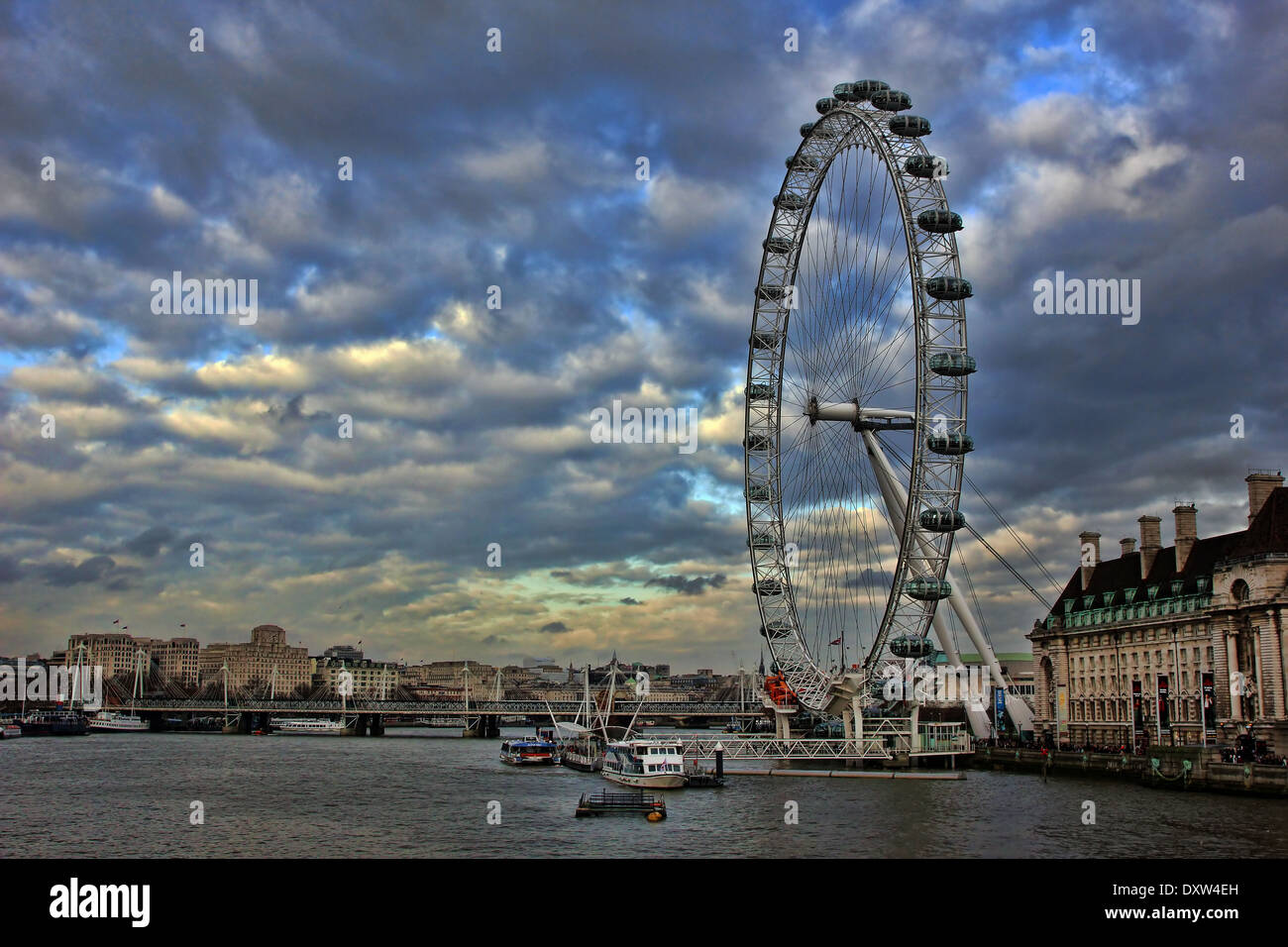 London Eye et la rivière Thames à London City Banque D'Images