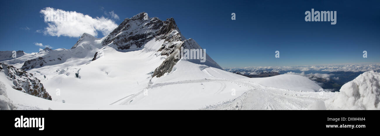 De montagnes en vue du glacier d'Aletsch de Jungfraujoch dans Alpes Suisses près de Grindelwald, Suisse Banque D'Images