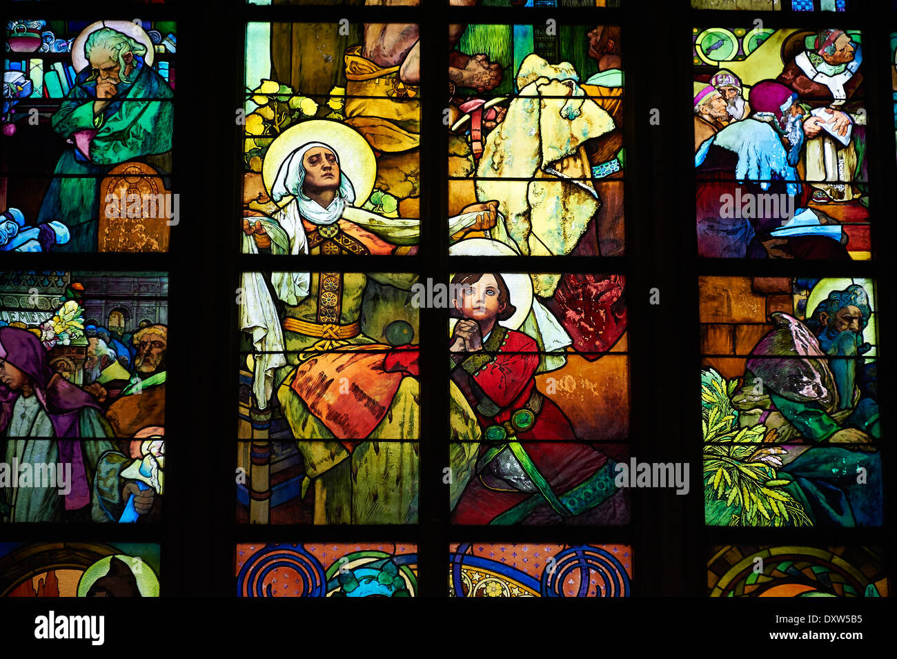 Vitrail de l'Art Nouveau, Alfons Mucha, cathédrale Saint-Guy de Prague, République Tchèque Banque D'Images
