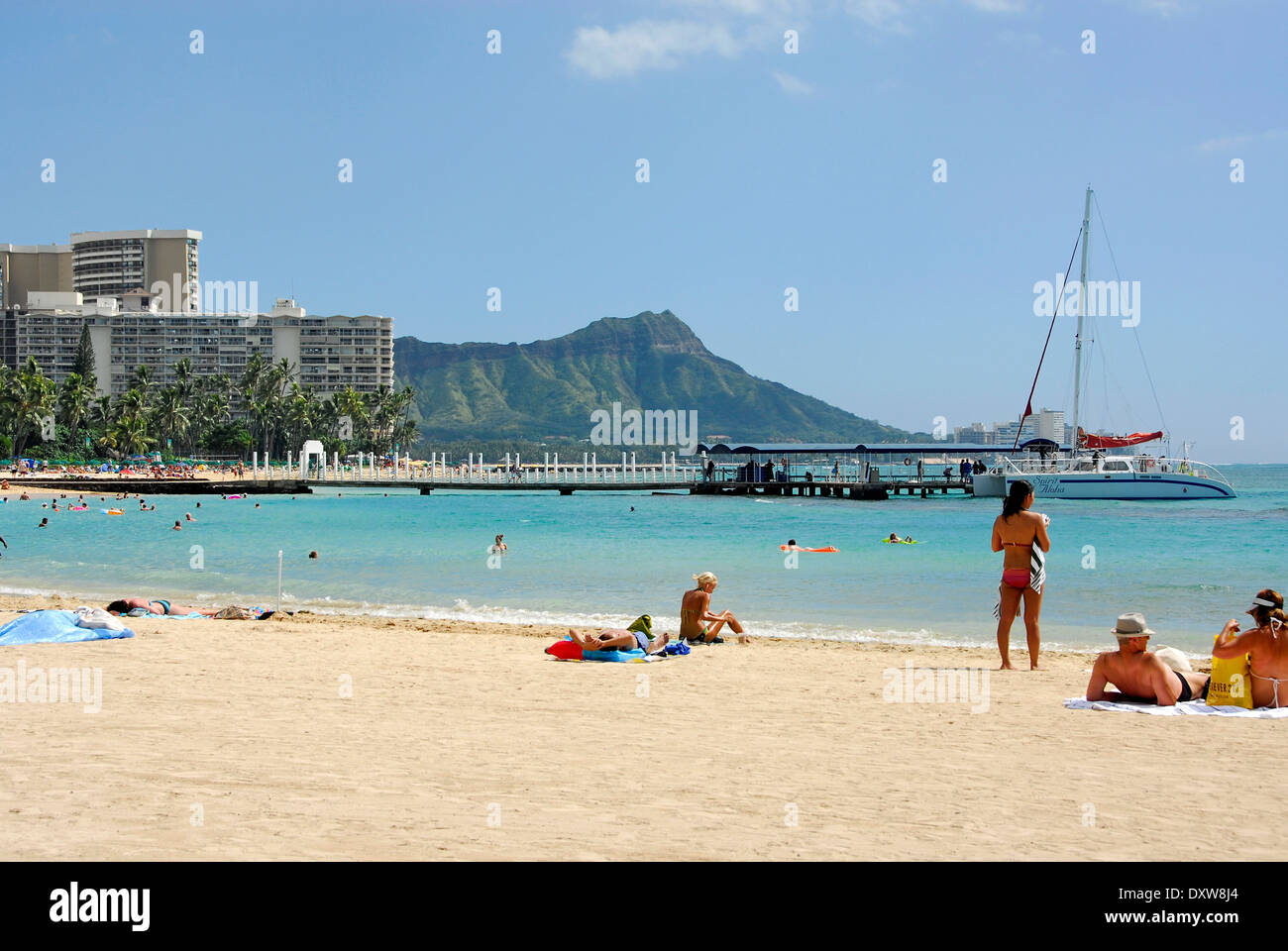 La plage de Waikiki à Honolulu, l'île d'Oahu, dans l'état de New York Banque D'Images