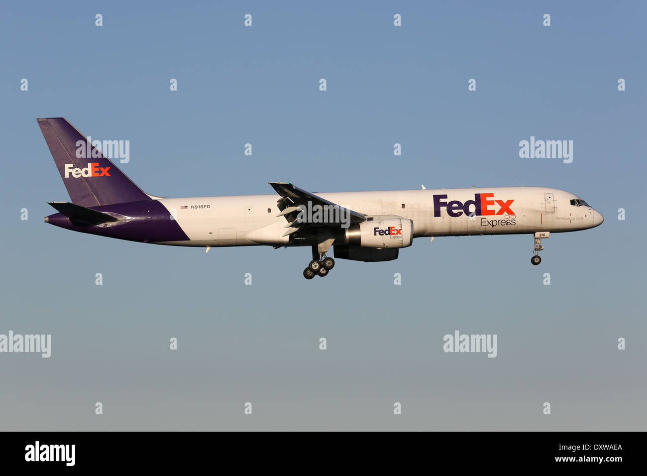 FedEx Boeing 757-200 avec l'immatriculation N916FD Banque D'Images