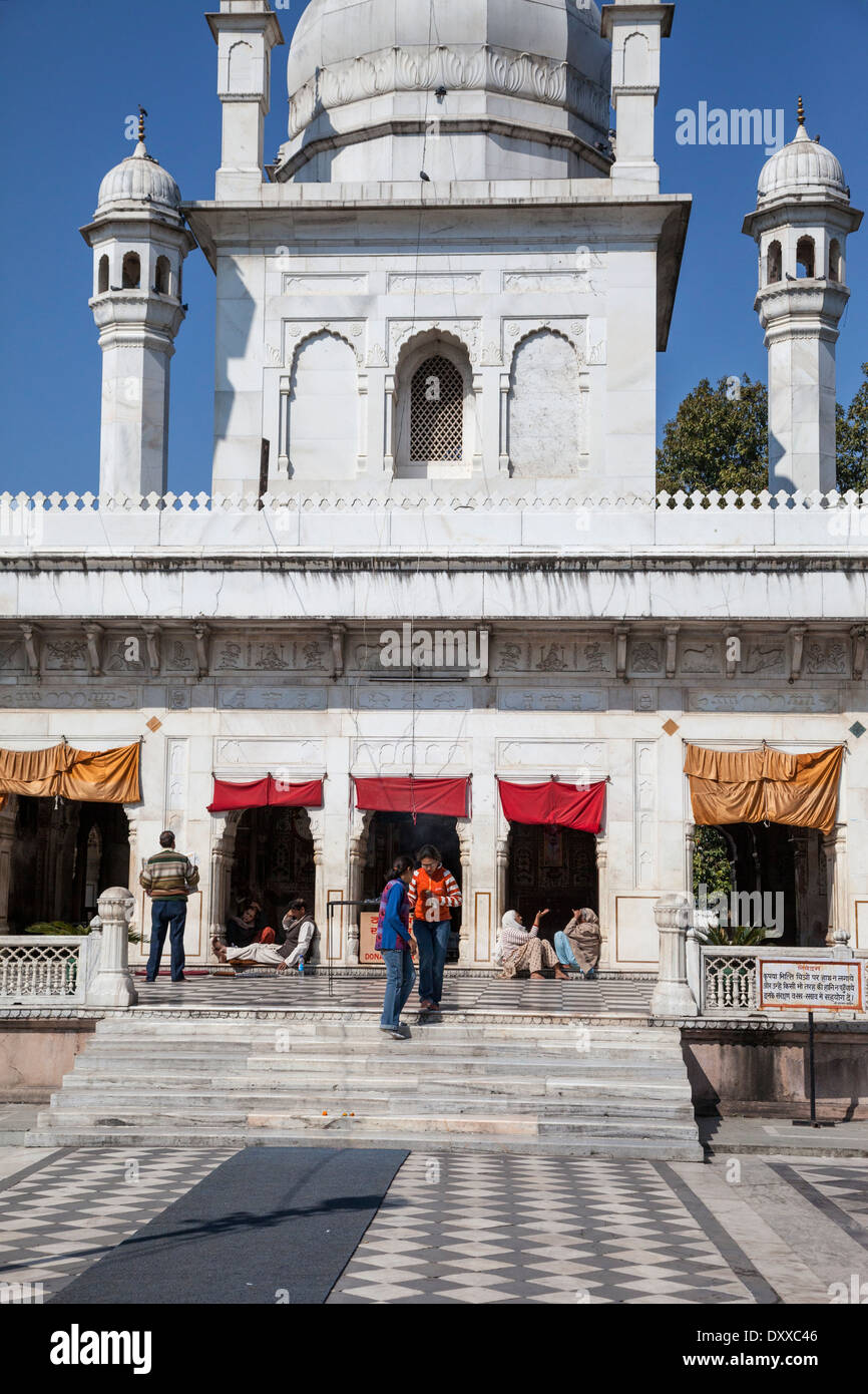 L'Inde, Dehradun. Entrée du Durbar Shri Guru Maharaj Ji Rai Ram, un Sikh Temple construit en 1707. Banque D'Images