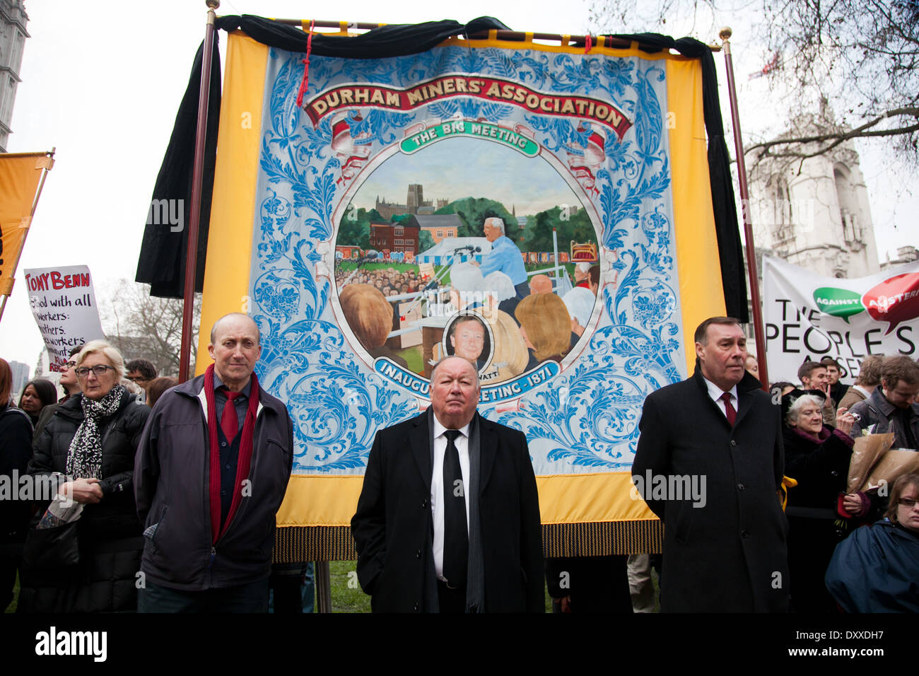 Des représentants de l'Association des mineurs de Durham rendre hommage à l'homme politique Tony Benn. Banque D'Images