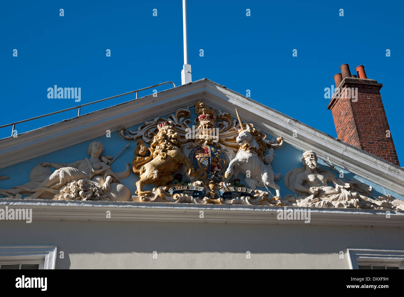 Gros plan de l'écusson des armoiries sur l'extérieur de Trinity House Trinity House Lane Hull East Yorkshire Angleterre Royaume-Uni GB Grande-Bretagne Banque D'Images