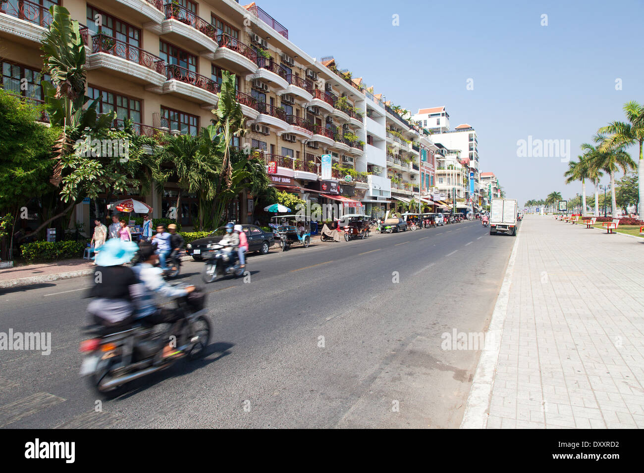 Sisowath Quay à Phnom Penh, Cambodge Banque D'Images