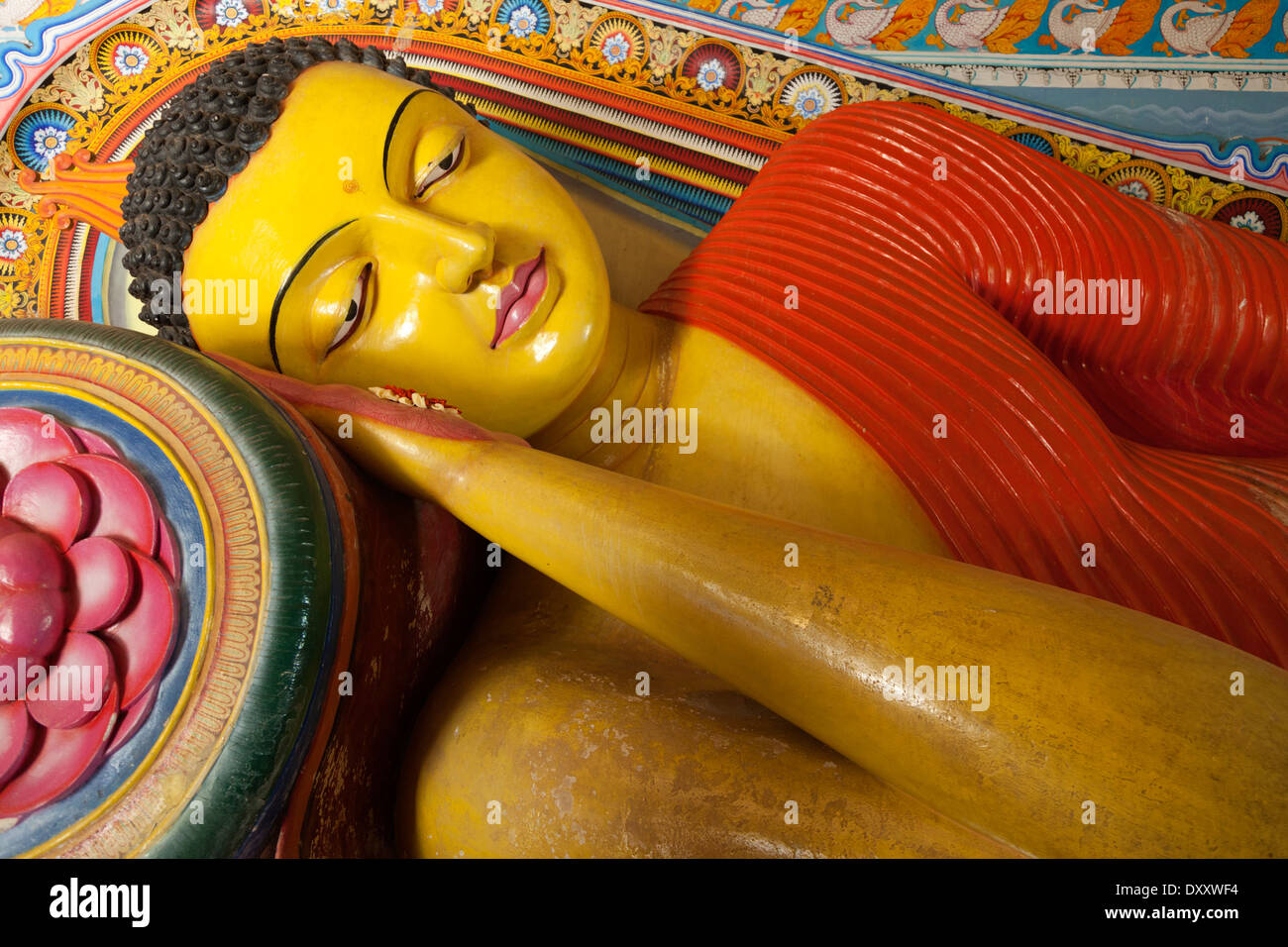 Le bouddha couché dans le Isurumuni Temple, Sri Lanka 6 Banque D'Images