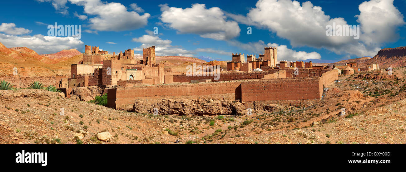 La Kasbah de Glaoui du Tamedaght dans l'Ounilla valley dans les contreforts des montagnes de l'Altas, Tamedaght, Maroc Banque D'Images
