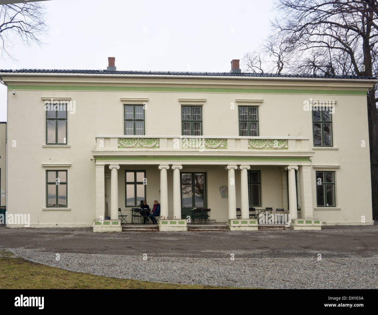 Galleri F 15, galerie d'art avec des expositions avec des artistes contemporains dans l'ancienne maison de ferme à Jeløya Moss, Norvège Banque D'Images