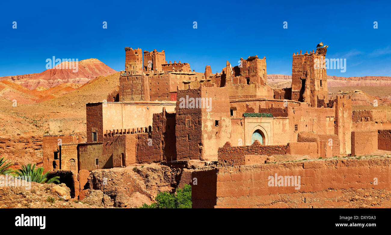La Kasbah de Glaoui du Tamedaght dans l'Ounilla valley dans les contreforts des montagnes de l'Altas, Tamedaght, Maroc Banque D'Images