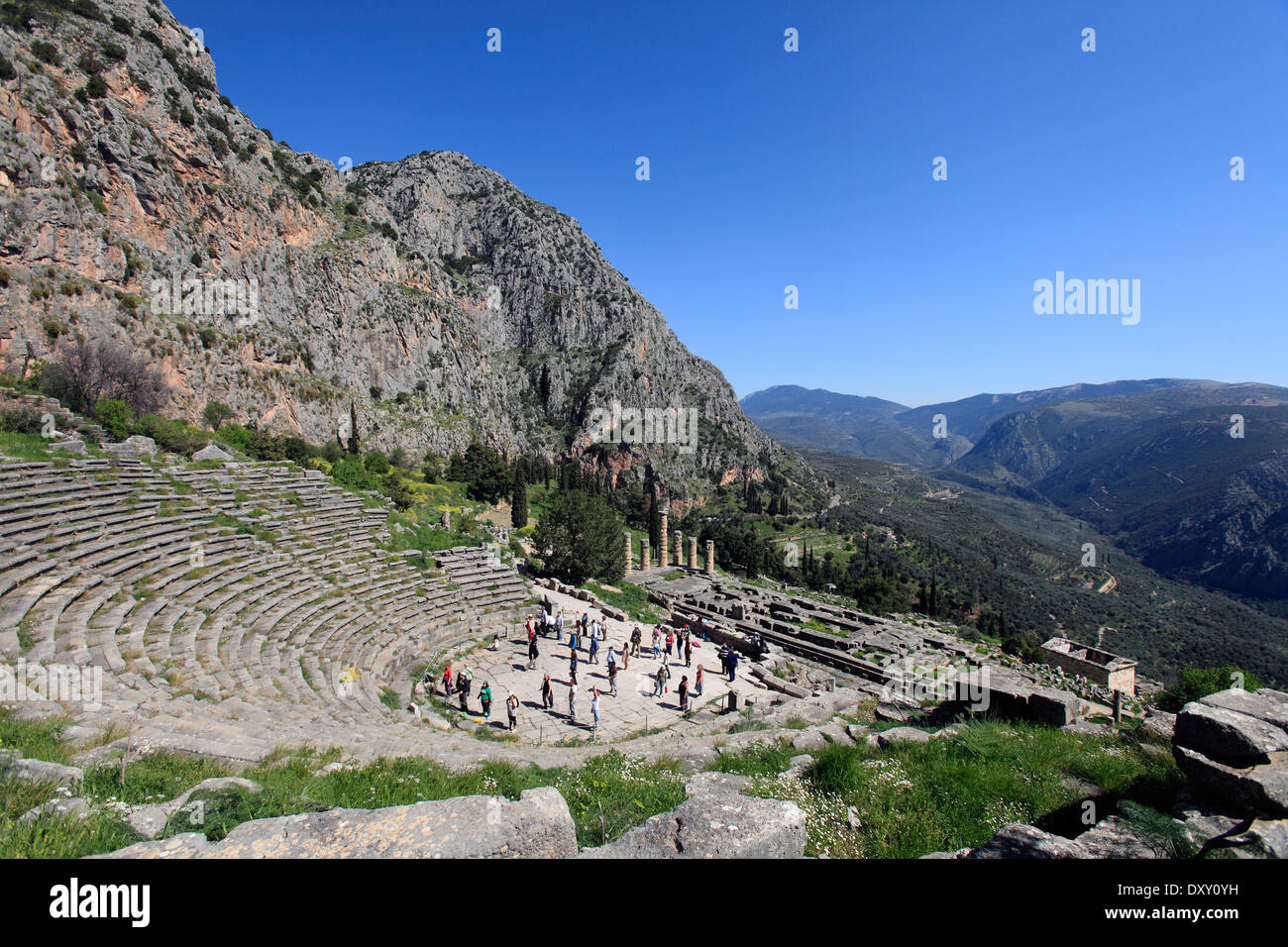 Fokida Grèce Mont Parnasse Delphes le temple d'Apollon et l'Amphithéâtre Banque D'Images