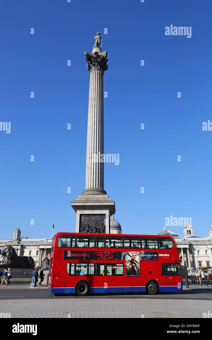 La colonne Nelson à Trafalgar Square, Londres, Angleterre Banque D'Images