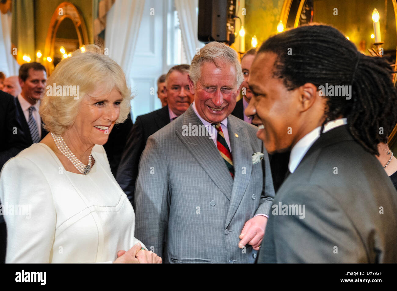 Hillsborough, en Irlande du Nord. 1 Apr 2014 - Le Prince Charles, le Prince de Galles, et son épouse, Camilla, la duchesse de Cornouailles, visiter Hillsborough Castle Crédit : Stephen Barnes/Alamy Live News Banque D'Images