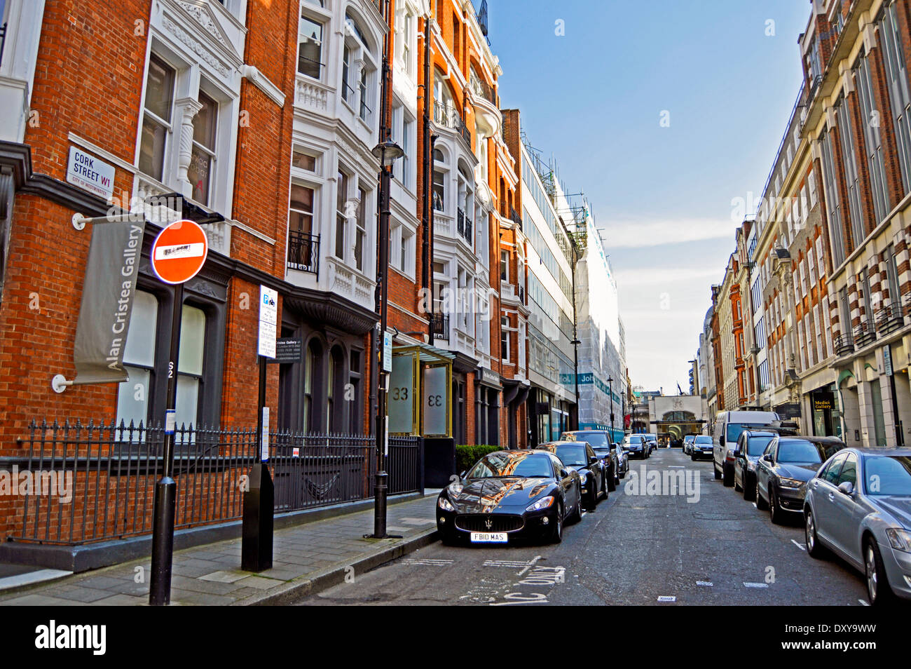 Afficher le long de Cork Street, célèbre pour ses galeries d'art contemporain, Mayfair, Londres, Angleterre, Royaume-Uni Banque D'Images