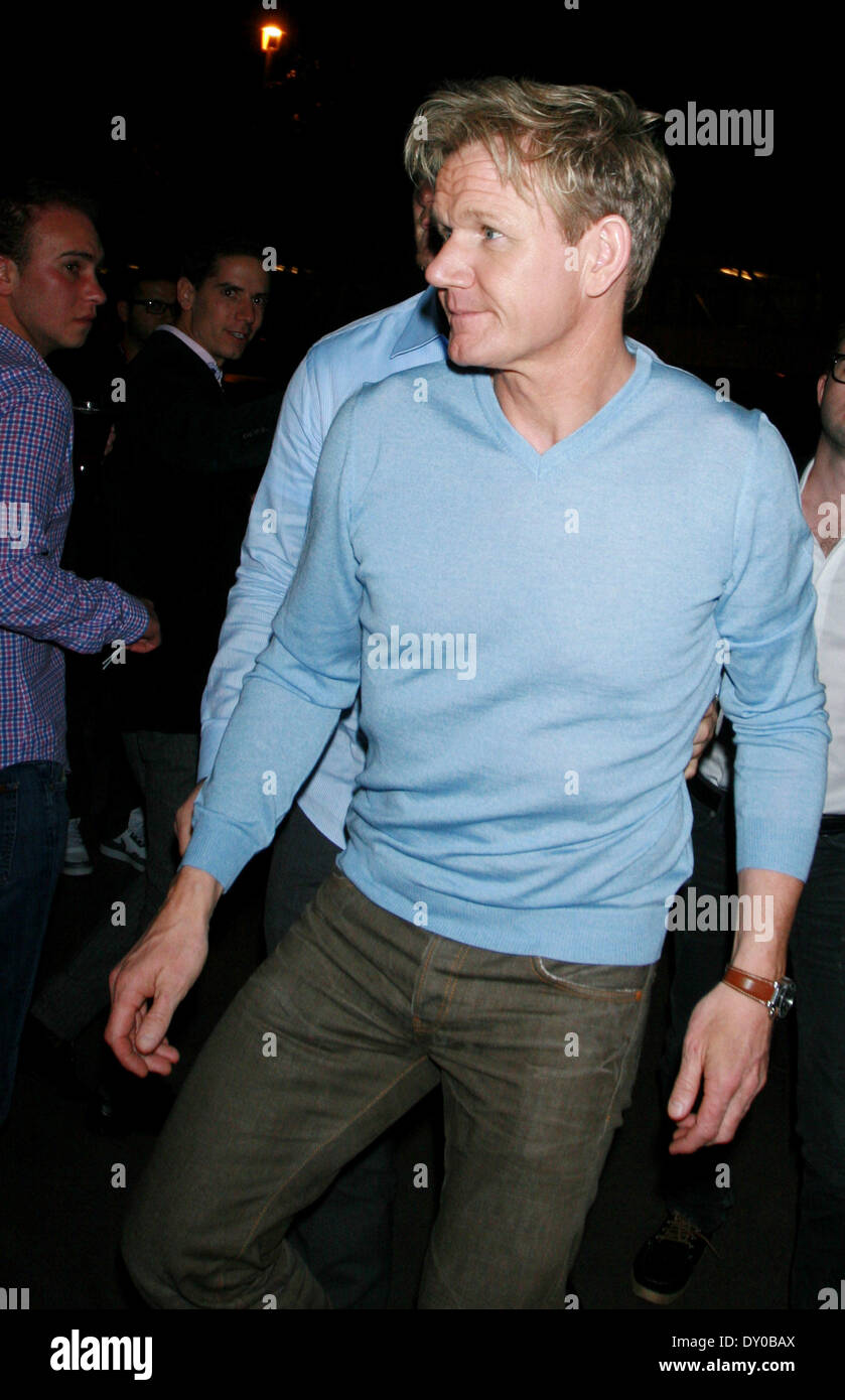 Des stars qui arrivent à MGM Grand Garden Arena de regarder Manny Pacquiao vs Juan Manuel Marquez avec : Gordon Ramsay Où : Las Vegas NEVADA USA Quand : 08 déc 2012 Banque D'Images
