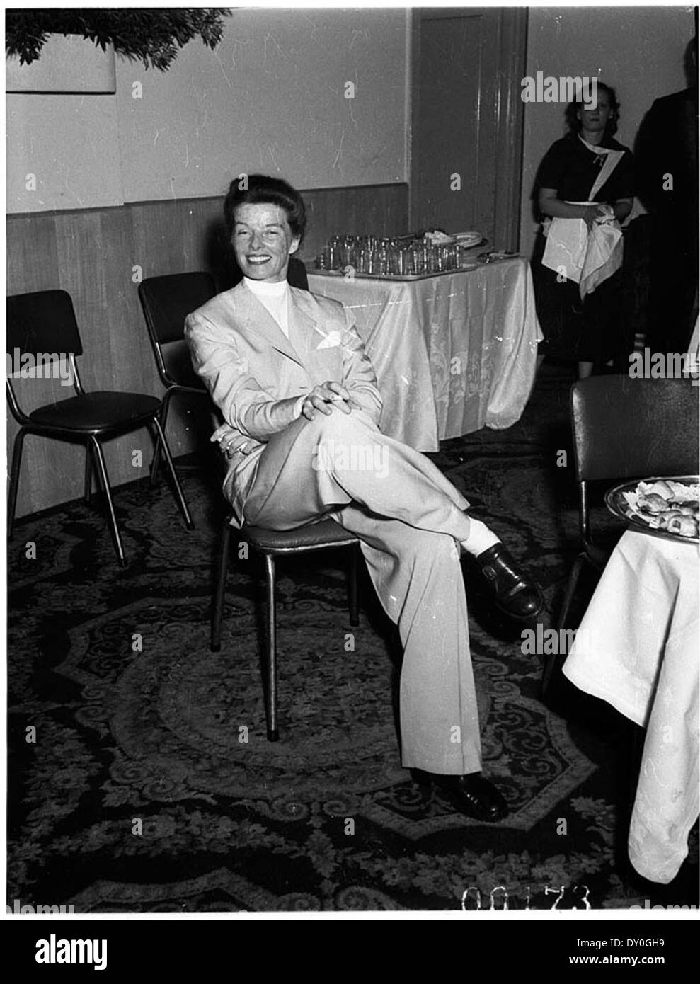 Katharine Hepburn à l'Hôtel Australie, Sydney, Australie 1955 / Agence photographique (APA) Collection Banque D'Images