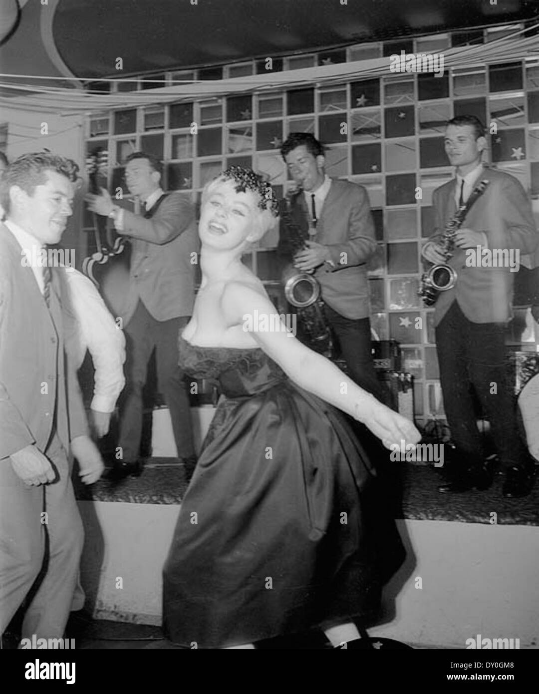 Sabrina fait le Twist, Peppermint Lounge, Sydney, janvier 1962 / Agence photographique australien Banque D'Images