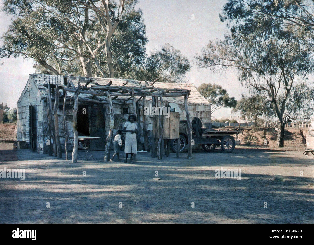 La maison d'aborigène, Wilcannia, NSW, entre 1935-1937 / photographe Révérend Edward ('Ted') Alexander Roberts Banque D'Images