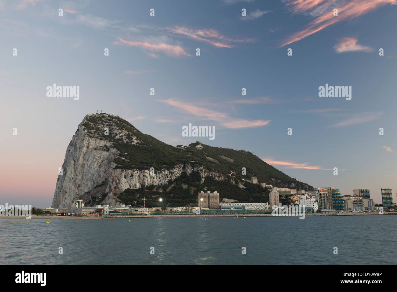 Le rocher de Gibraltar au coucher du soleil Banque D'Images