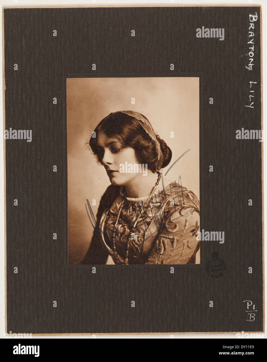 Lily Brayton [Mme Oscar Asche], acteur, [comme Juliet ?], 1909-1910 / C.J. Frank, 125 Swanston Street, Melbourne Banque D'Images