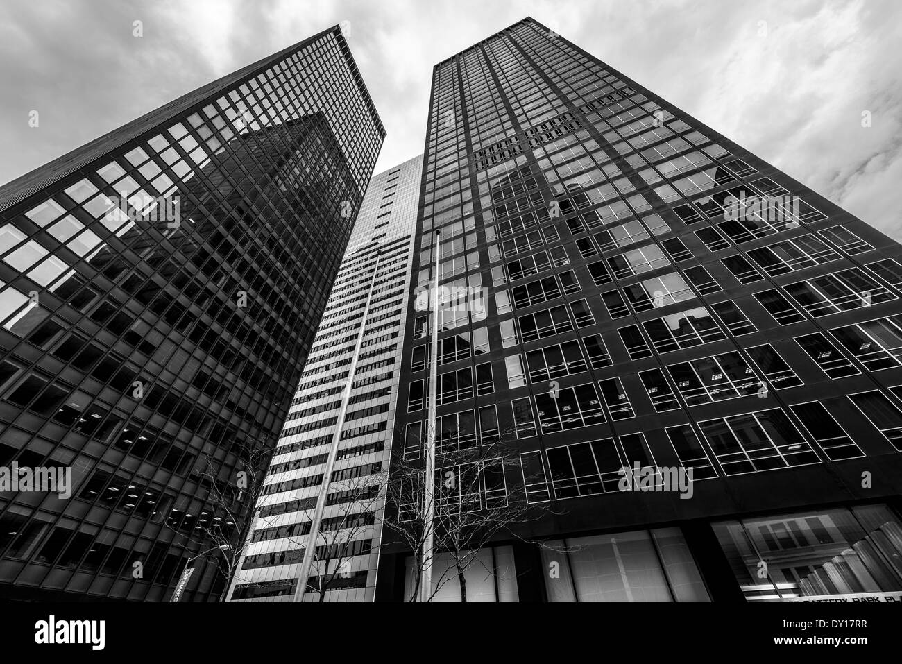 Gratte-ciel dans le quartier des affaires de Manhattan Banque D'Images