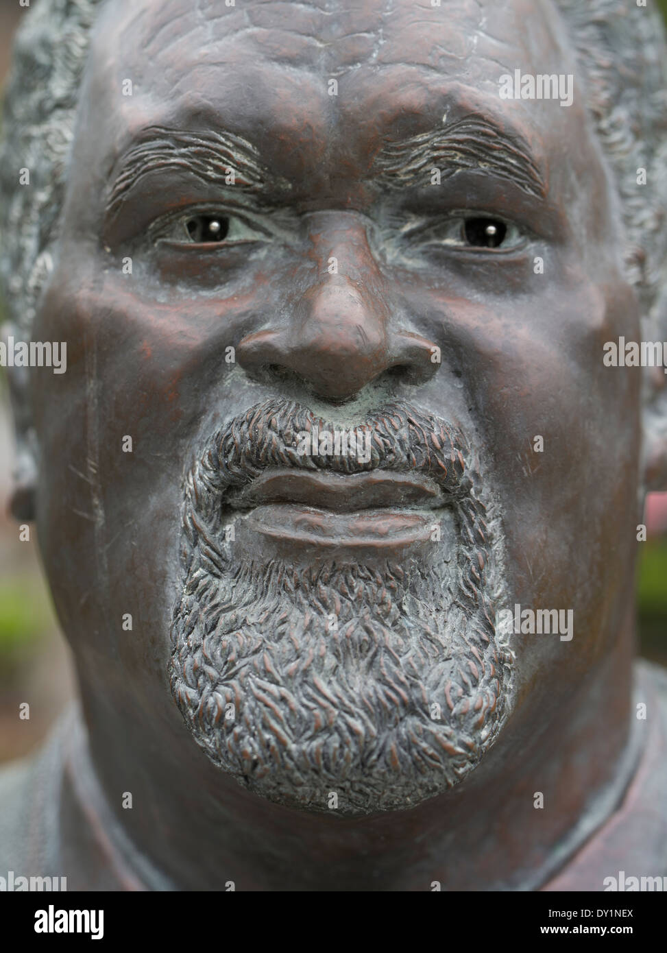 Statue de Sir Michael Somare T. à La Maison du Parlement, la Papouasie-Nouvelle-Guinée Banque D'Images
