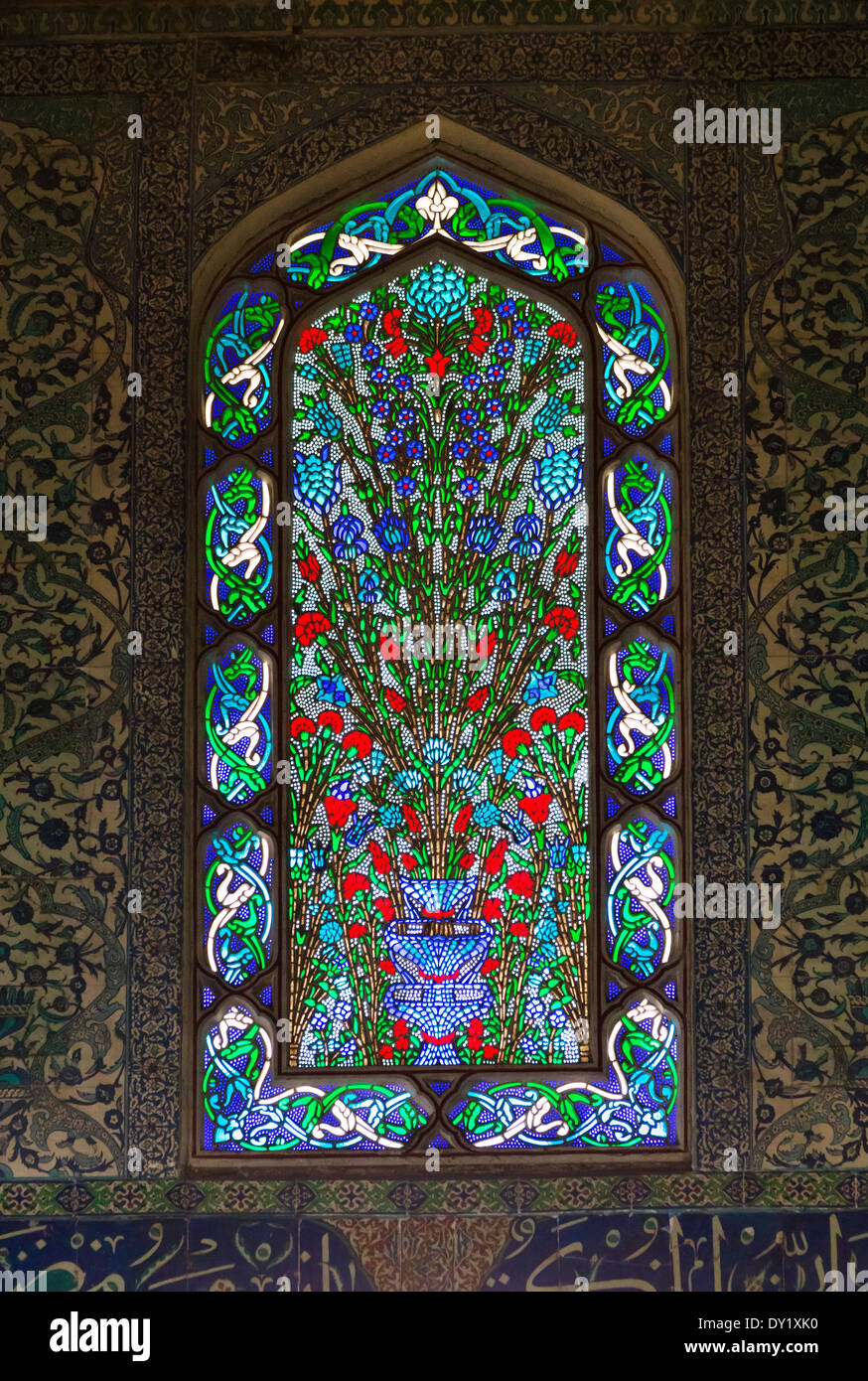 Fenêtre dans la chambre privé du Sultan Ahmed I dans le Harem du Palais de Topkapi (Topkapi Sarayi), Istanbul, Turquie Banque D'Images