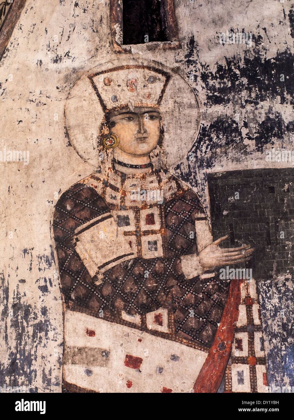La Reine Tamar sur les fresques des construite au 12ème siècle, l'église de la Dormition à Vardzia cave city-monastère en Géorgie, Caucase. Banque D'Images