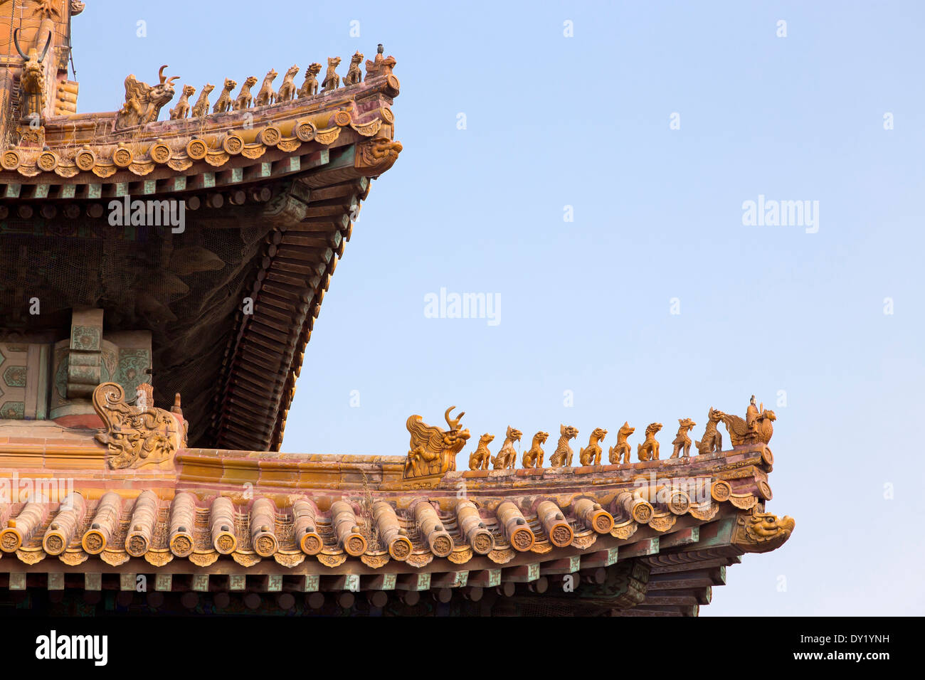 Asie Chine Beijing Cité Interdite Détail décoration toit Impérial de statut plus élevé sur la crête du toit de la salle de Cour suprême Har Banque D'Images
