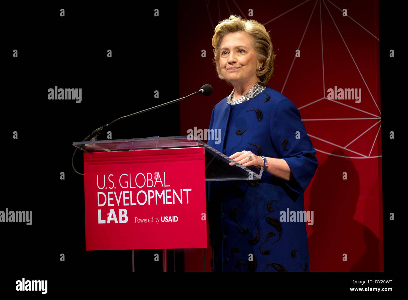 L'ex-secrétaire d'État, Hillary Clinton a fait un discours. Banque D'Images