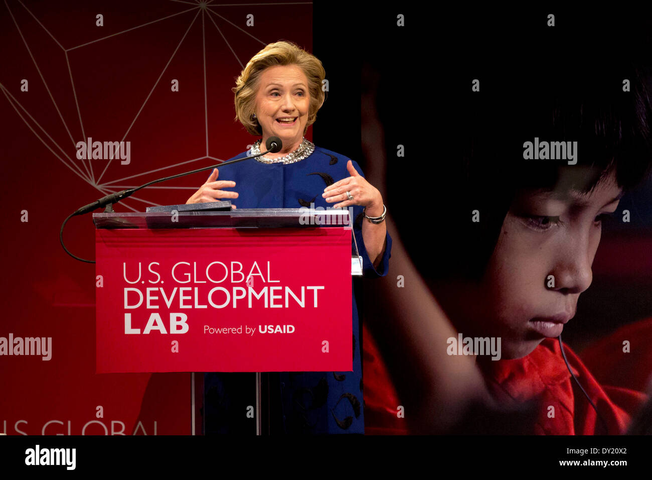 L'ex-secrétaire d'État, Hillary Clinton a fait un discours. Banque D'Images