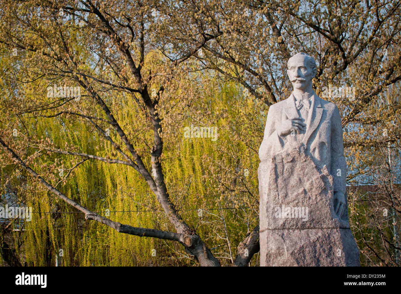 Monument de l'éditeur des Tatars de Crimée et politicien Ismail Gasprinski (ou Ismail Gaspirali) à Simferopol, Crimée Banque D'Images