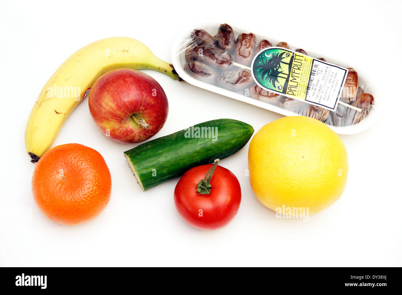 Sélection de 7 fruits et légumes par jour ( 7 ) 7 ou plusieurs portions de fruits et légumes par jour, c'est plus sain que le 5 recommandé Banque D'Images