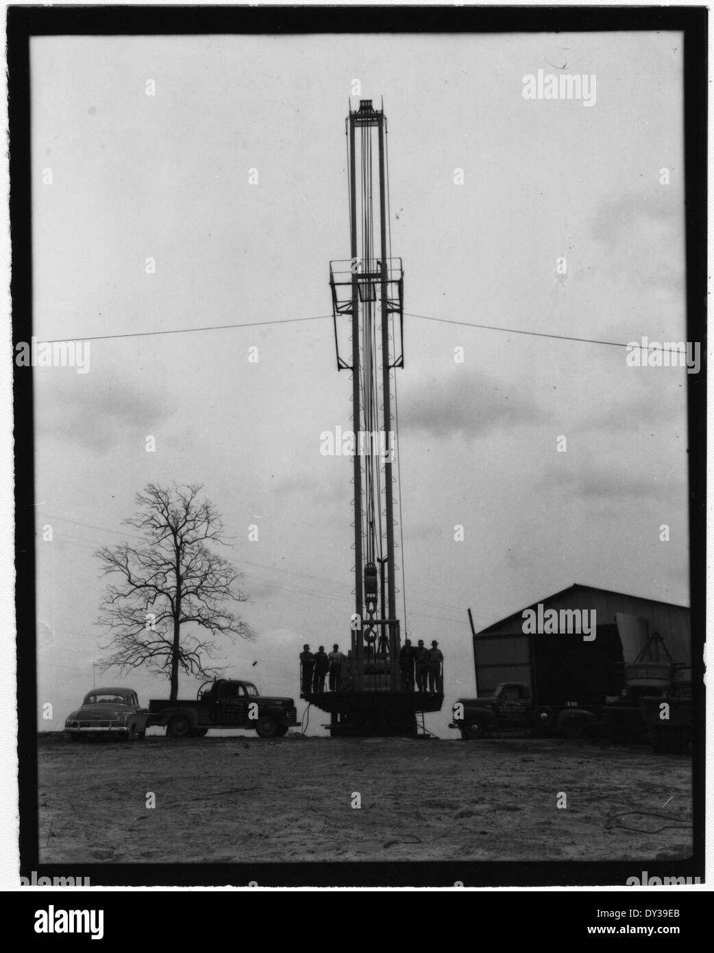 J. F. Crow Derrick (portable), cinq milles à l'ouest de Brookhaven, Camp de la Californie. Banque D'Images