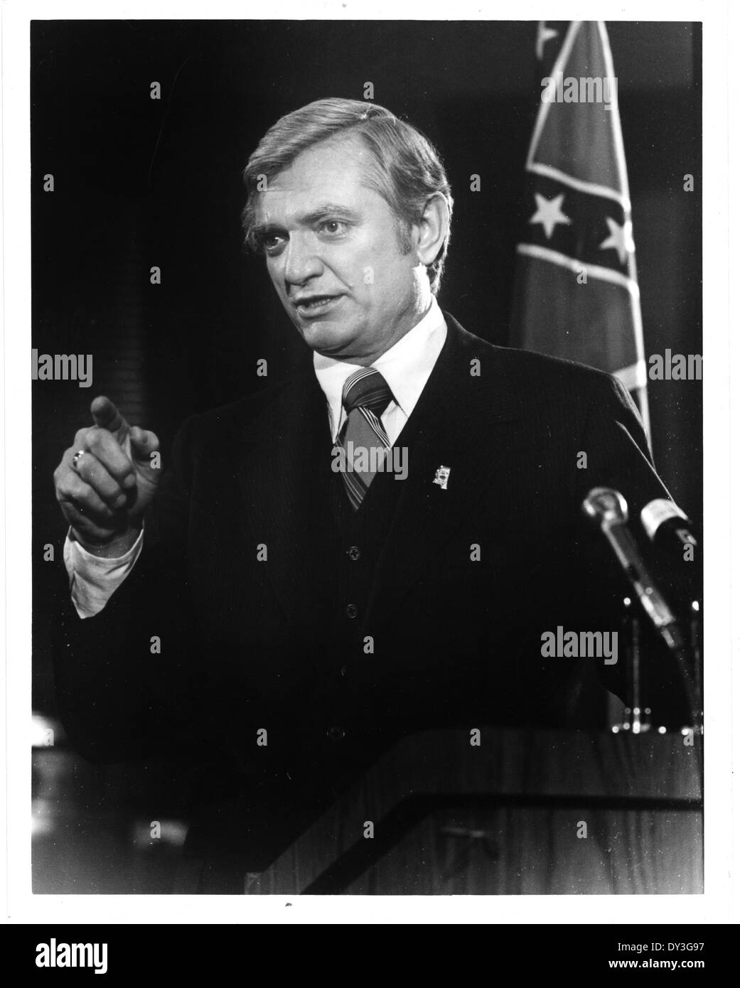Une photo de Cliff Finch, ancien gouverneur du Mississippi, connu pour son leadership pendant son mandat dans les années 1970 Banque D'Images