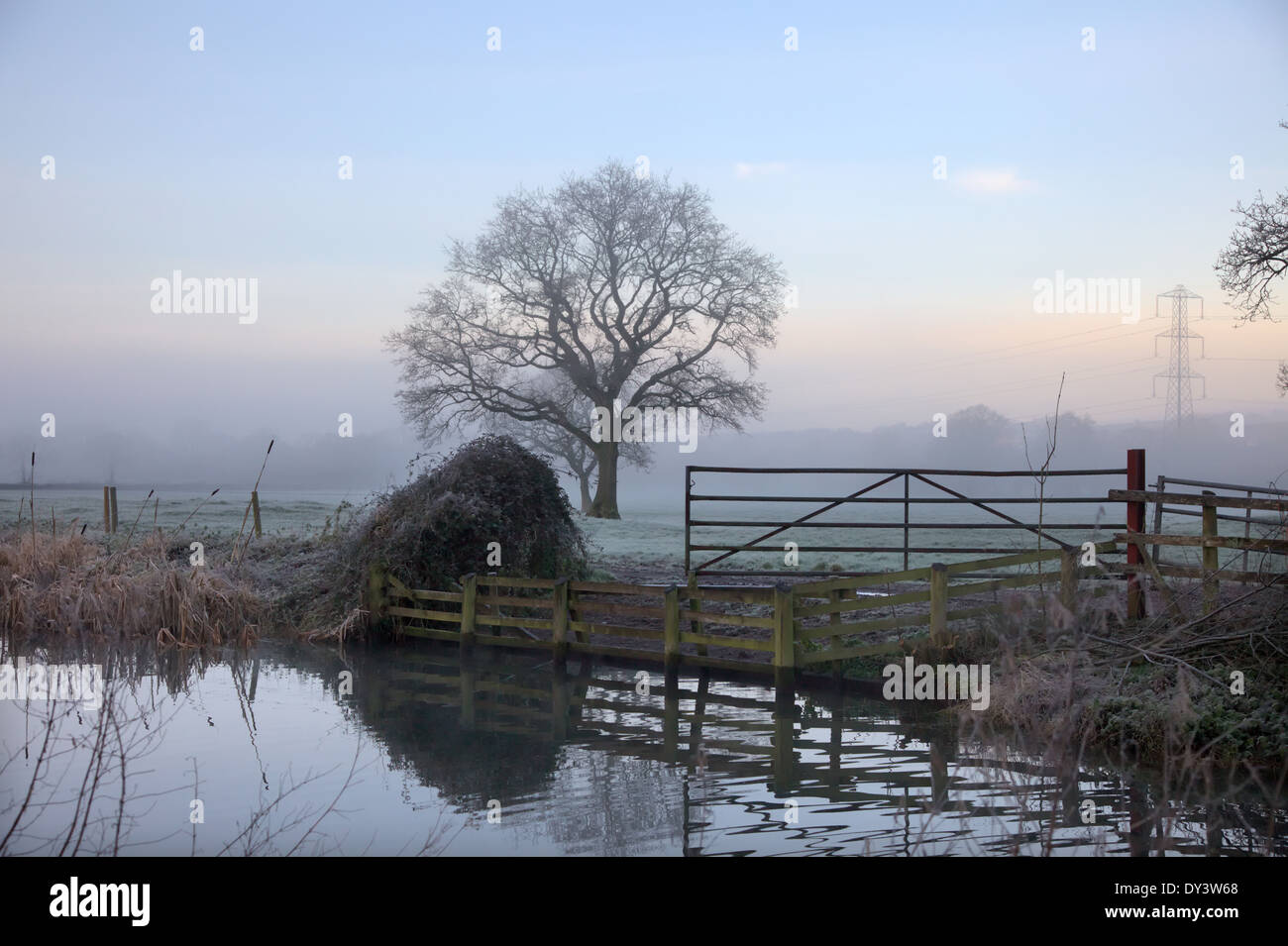 Un matin glacial de janvier, sur le Grand Canal de l'Ouest, Burlescombe, Devon Banque D'Images