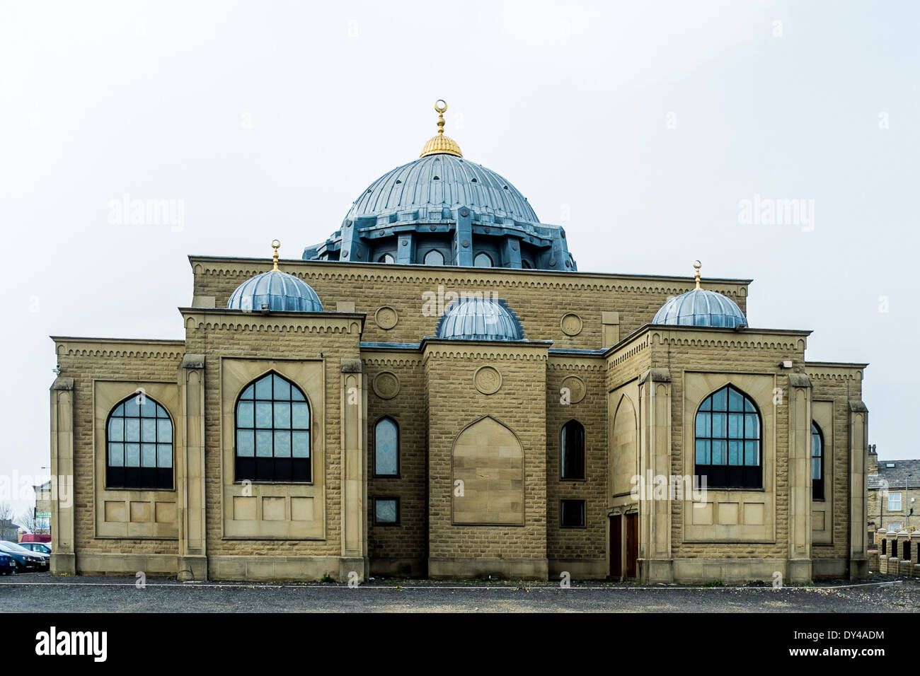 Également connu sous le nom de, ou co-localisé avec : Bradford, Mosquée Jamia Mosquée centrale porte ouest, Jami'at Tabligh ul Islam 9, rue Darfield Banque D'Images